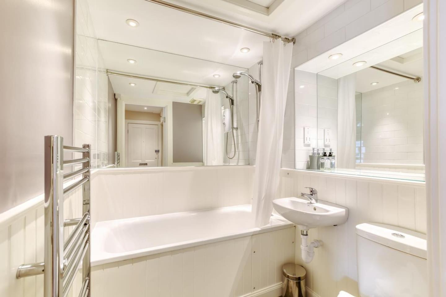 West Port - 2Br In The Heart Of The Old Town Just Off The Grassmarket Édimbourg Extérieur photo