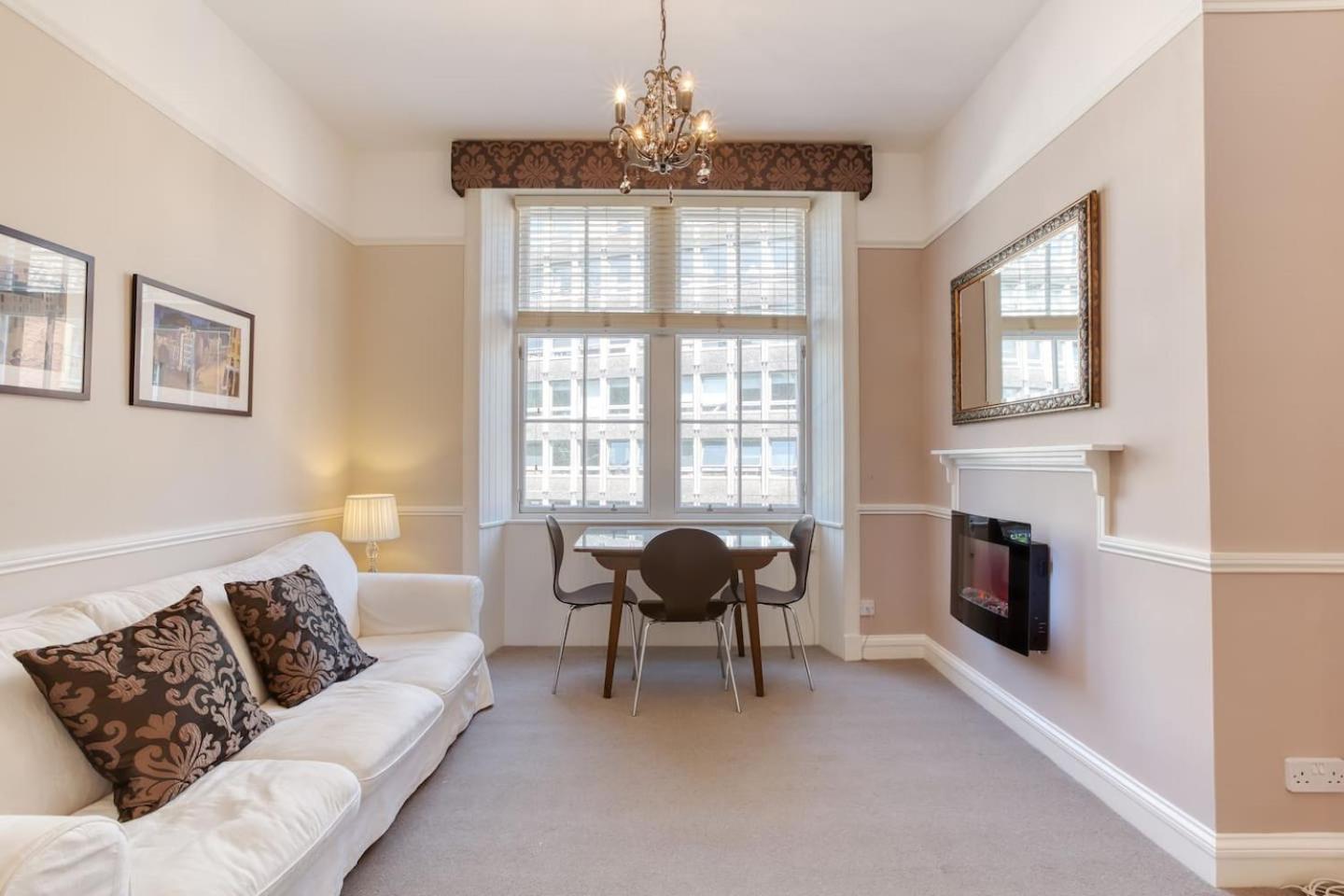 West Port - 2Br In The Heart Of The Old Town Just Off The Grassmarket Édimbourg Extérieur photo