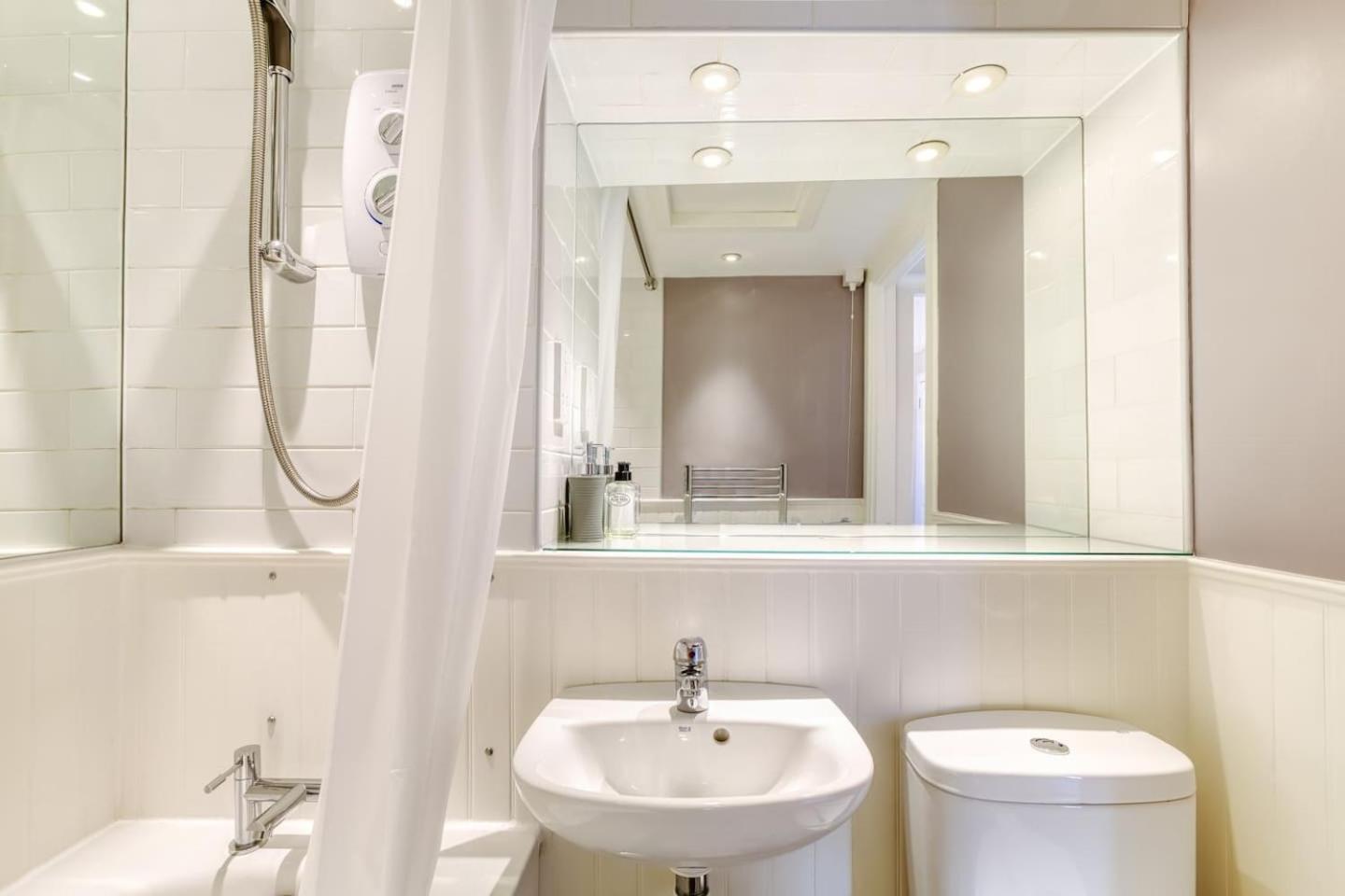 West Port - 2Br In The Heart Of The Old Town Just Off The Grassmarket Édimbourg Extérieur photo